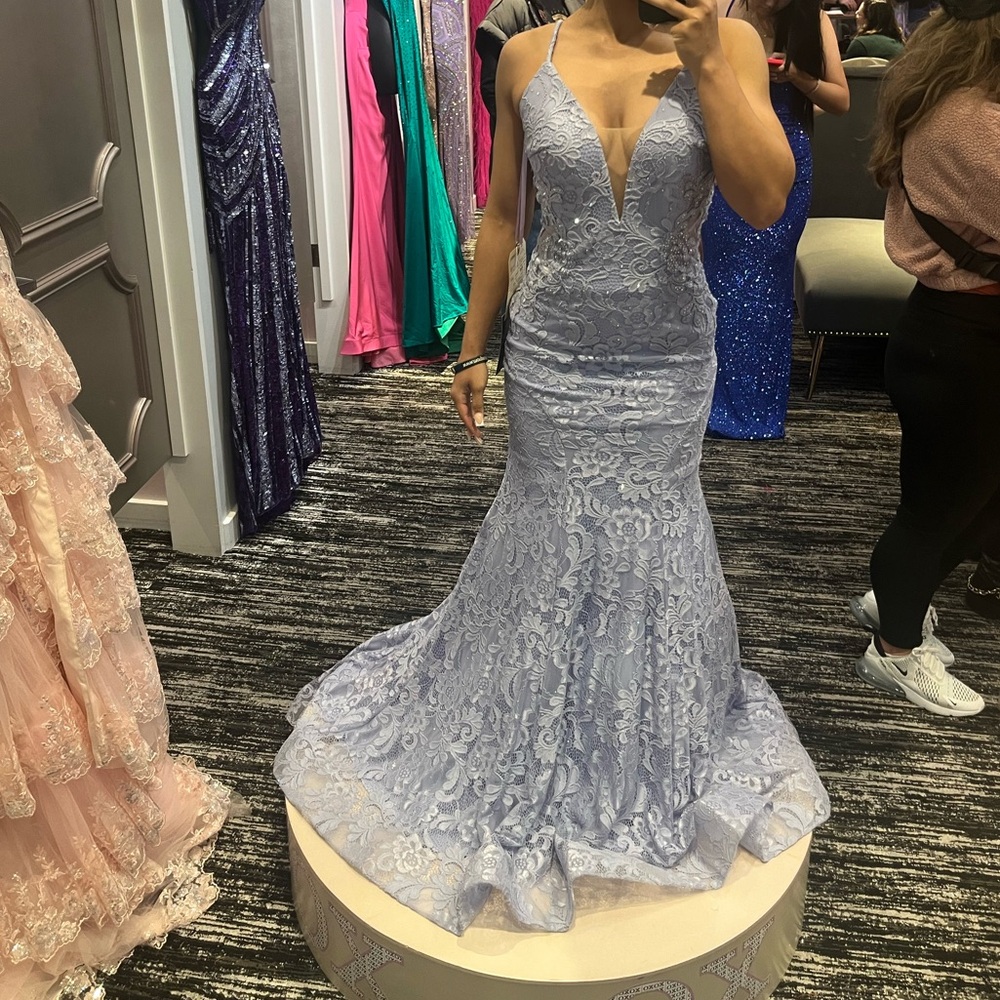 PERIWINKLE PROM DRESS SIZE 0-2
